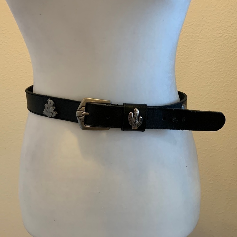 English Bridle Womens Black Leather Belt. Size M Cactus Theme/Brushed Nickel.